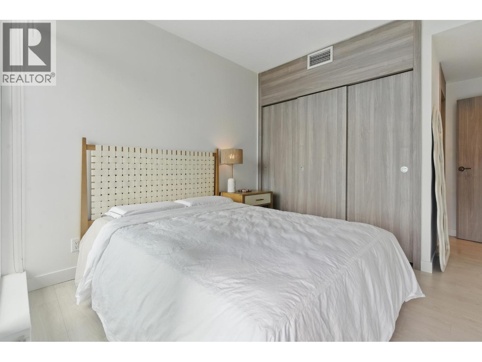 2007 4880 Lougheed Highway, Burnaby, British Columbia  V5C 0N1 - Photo 16 - R3064076