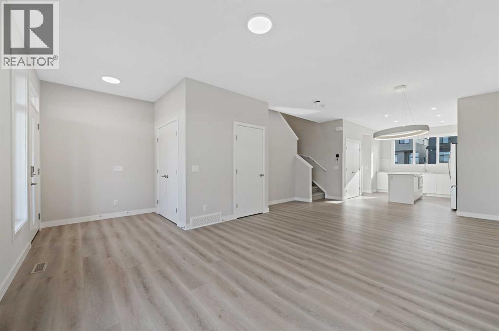 7051 Rangeview Avenue Se, Calgary, Alberta  T3S 0R1 - Photo 3 - A2252963