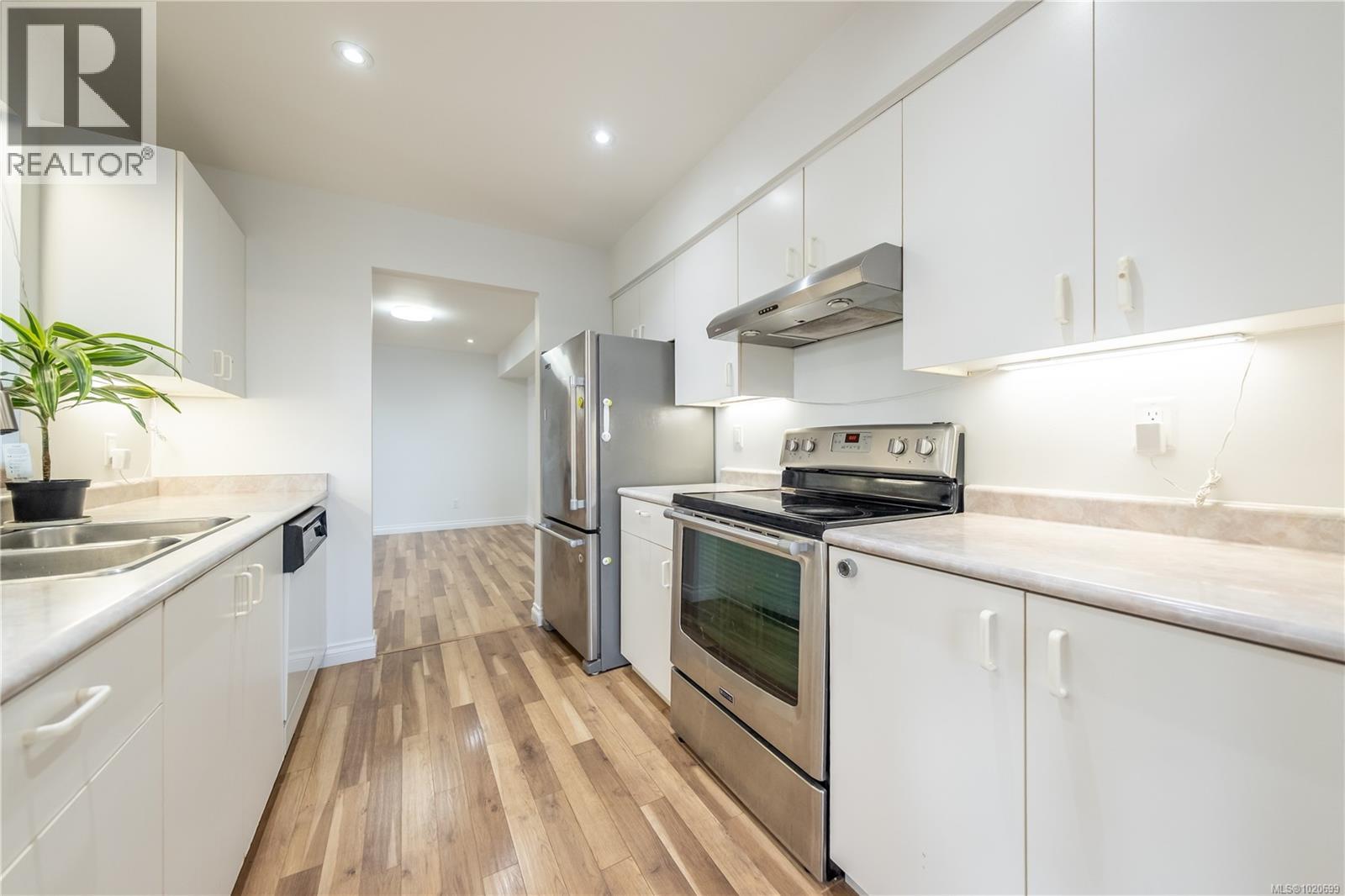 201 327 Prideaux St, Nanaimo, British Columbia  V9R 2N4 - Photo 13 - 1020699