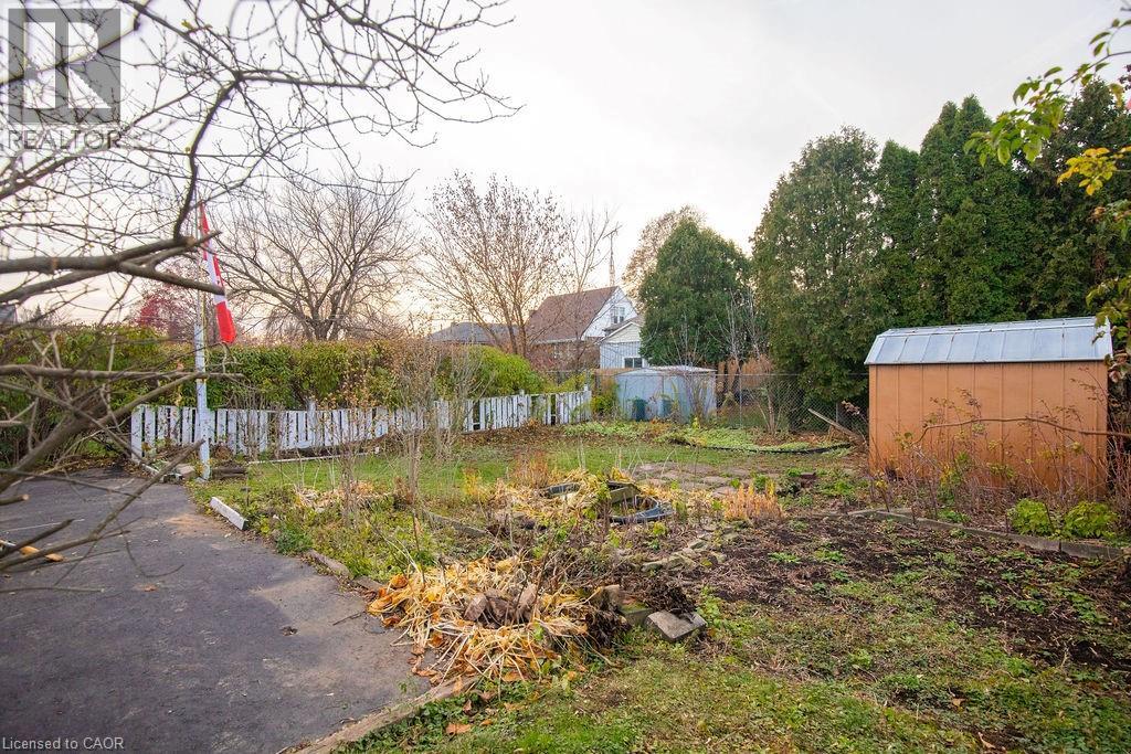 156 East 36th Street, Hamilton, Ontario L8V 3Z4 - Photo 10 - 40789531