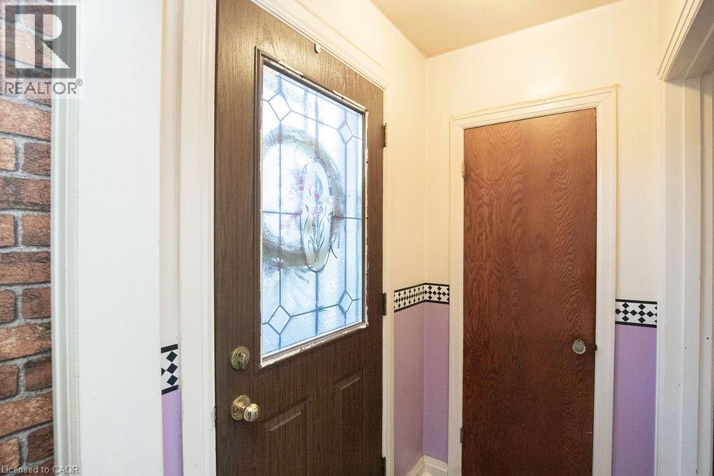 156 East 36th Street, Hamilton, Ontario L8V 3Z4 - Photo 12 - 40789531