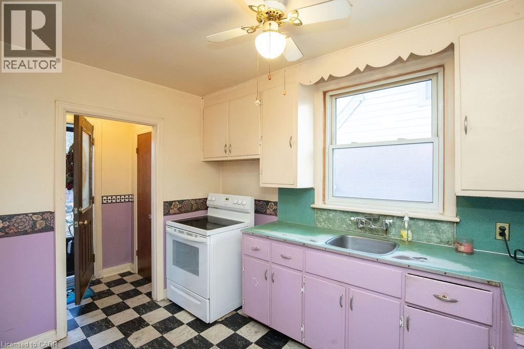 156 East 36th Street, Hamilton, Ontario L8V 3Z4 - Photo 15 - 40789531