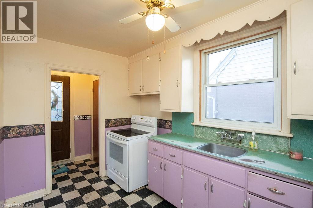 156 East 36th Street, Hamilton, Ontario L8V 3Z4 - Photo 16 - 40789531