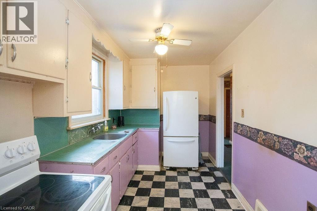 156 East 36th Street, Hamilton, Ontario L8V 3Z4 - Photo 17 - 40789531