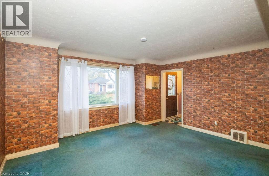 156 East 36th Street, Hamilton, Ontario L8V 3Z4 - Photo 19 - 40789531