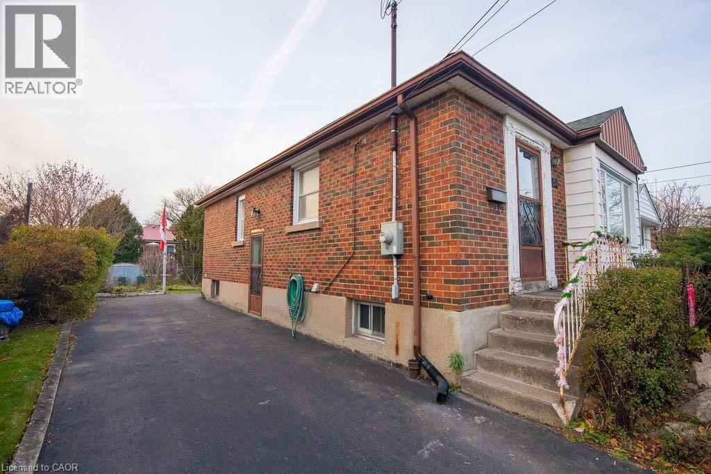 156 East 36th Street, Hamilton, Ontario L8V 3Z4 - Photo 5 - 40789531