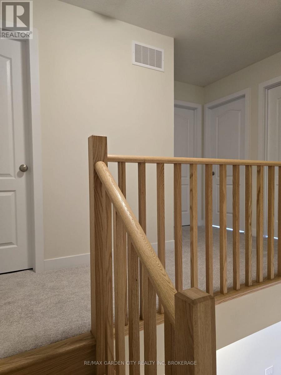 73 Keelson Street, Welland, Ontario  L2B 0M4 - Photo 22 - X12390907