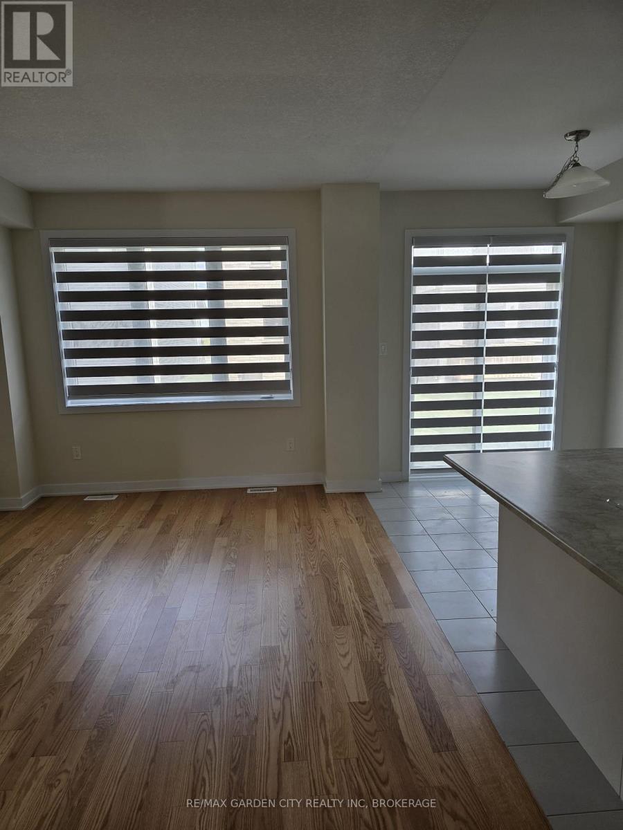 73 Keelson Street, Welland, Ontario  L2B 0M4 - Photo 7 - X12390907