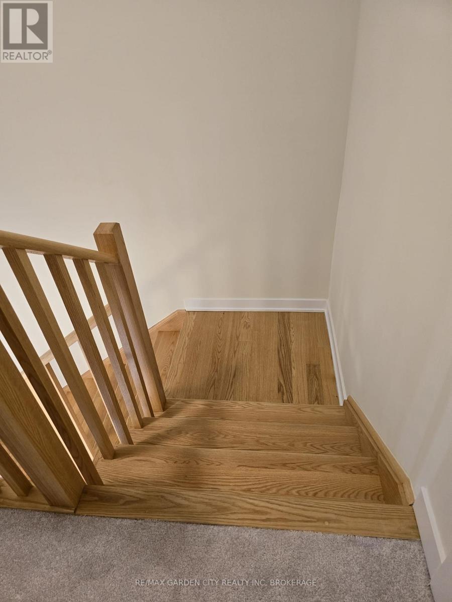 73 Keelson Street, Welland, Ontario  L2B 0M4 - Photo 9 - X12390907