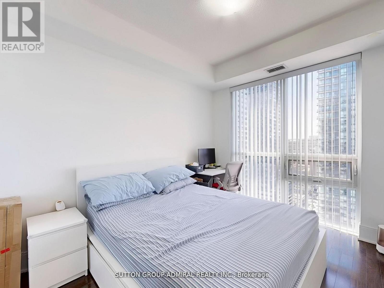 1916 - 70 Roehampton Avenue W, Toronto, Ontario  M4P 1R2 - Photo 18 - C12562590