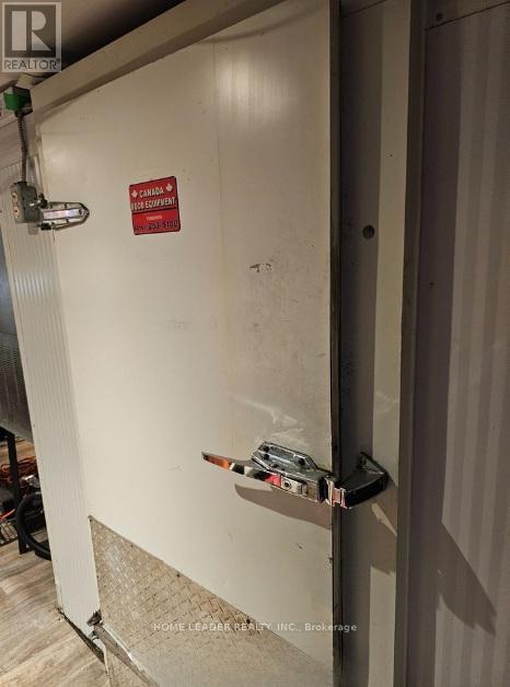 101 - 300 Richmond Street W, Toronto, Ontario  M5V 1X2 - Photo 3 - C12562602