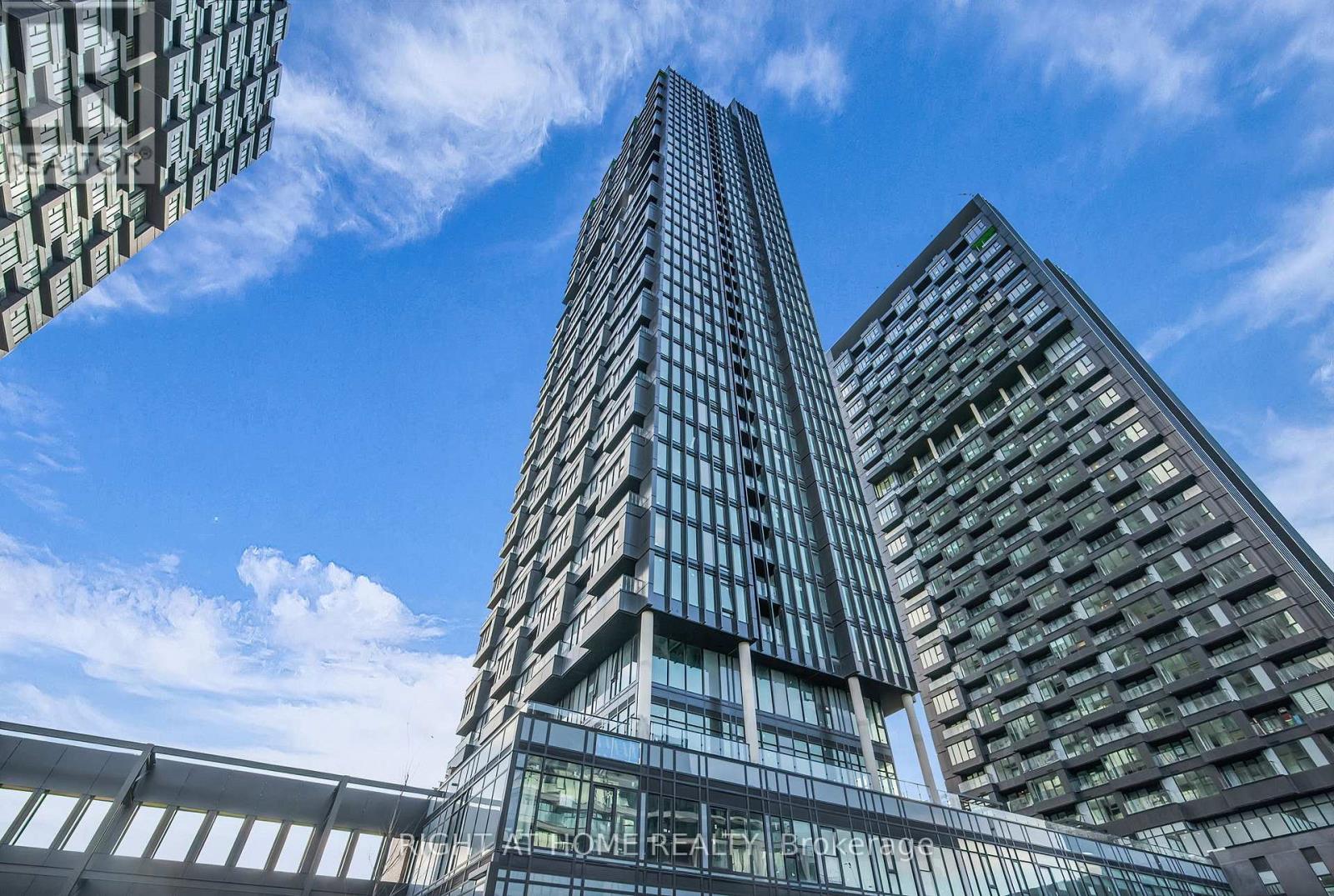 919 - 1 QUARRINGTON LANE, Toronto, Ontario