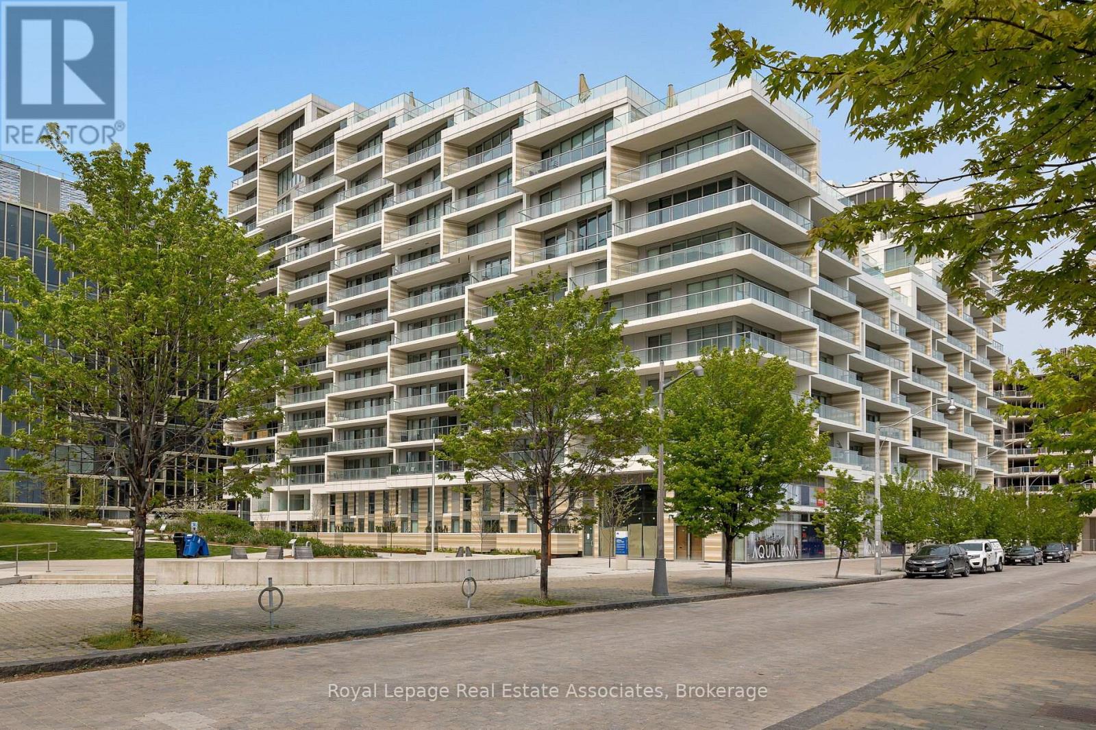 410 - 118 MERCHANTS' WHARF, Toronto, Ontario