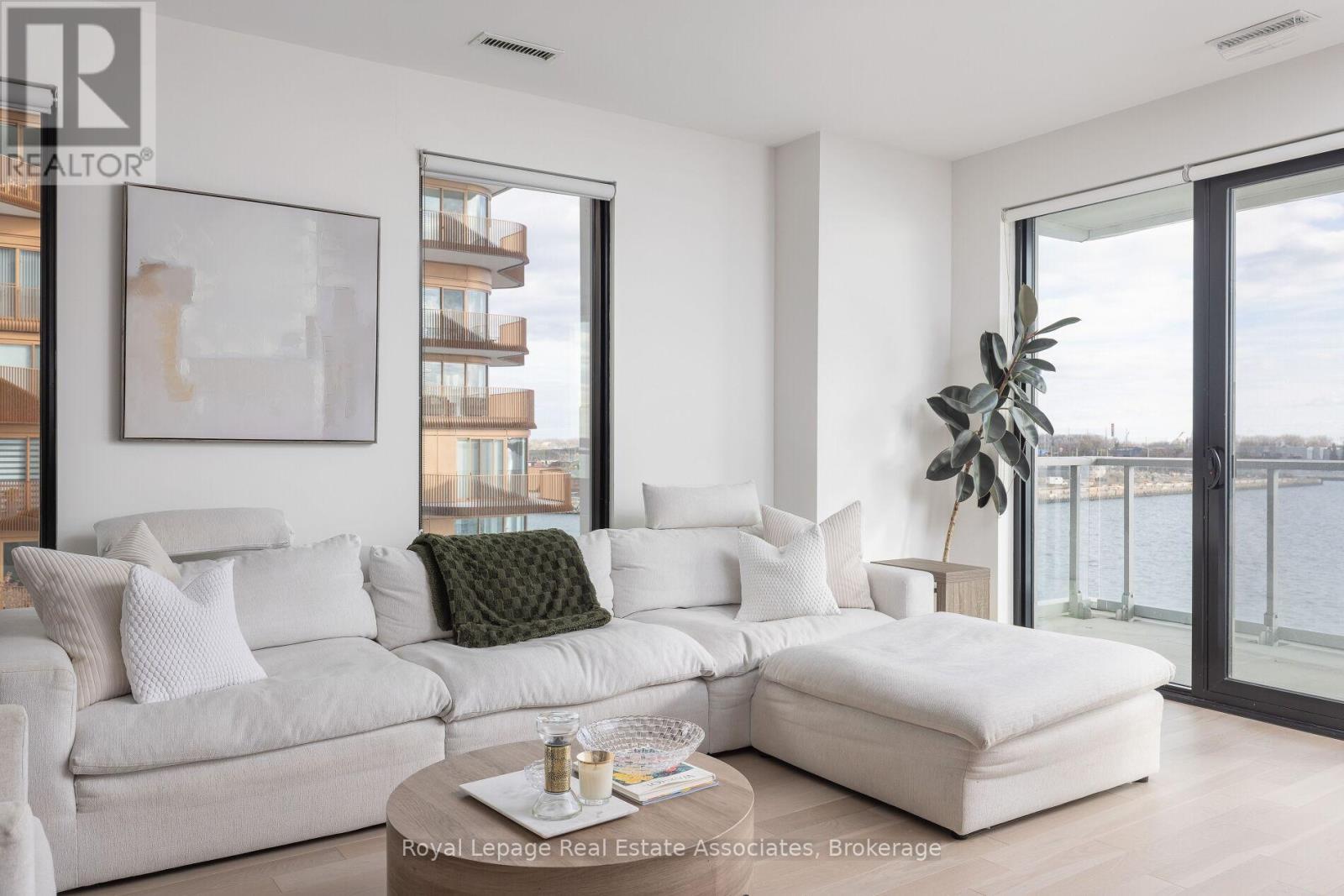 410 - 118 Merchants' Wharf, Toronto, Ontario  M5A 0L3 - Photo 8 - C12562736