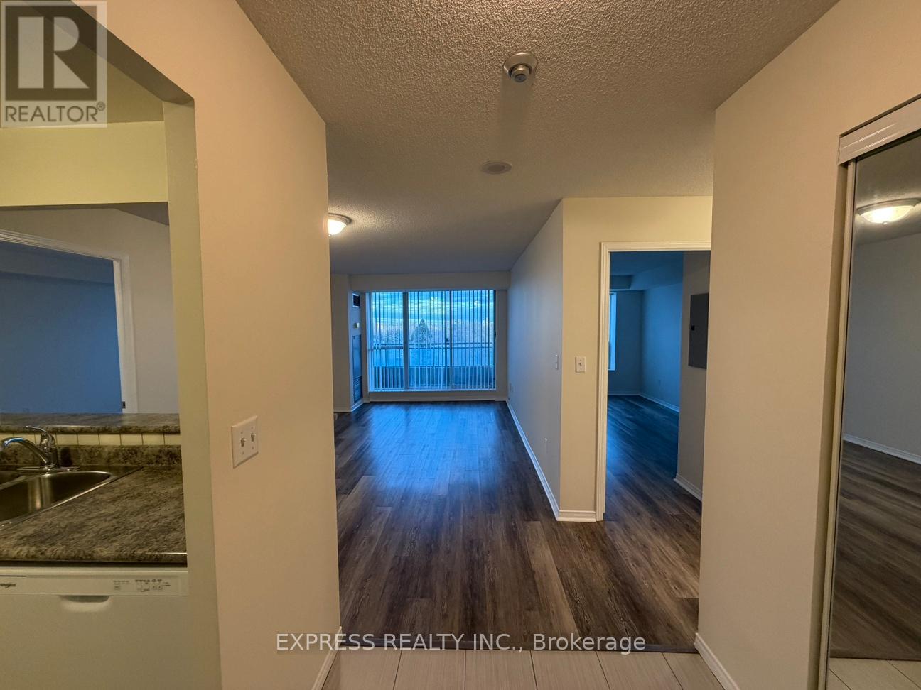 710 - 39 PEMBERTON AVENUE, Toronto, Ontario