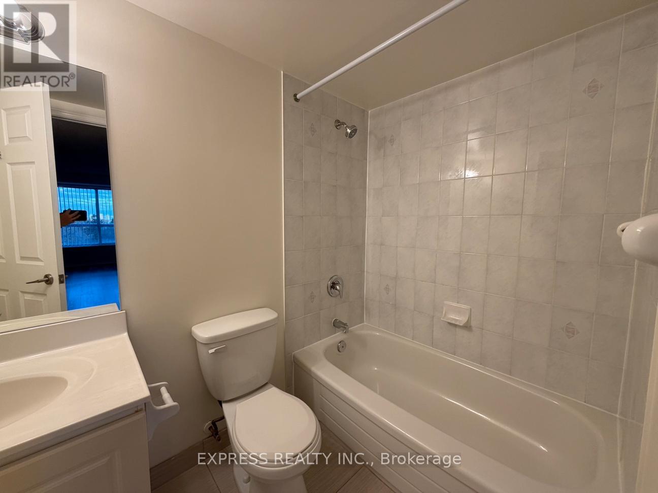 710 - 39 Pemberton Avenue, Toronto, Ontario  M2M 4L6 - Photo 11 - C12562802