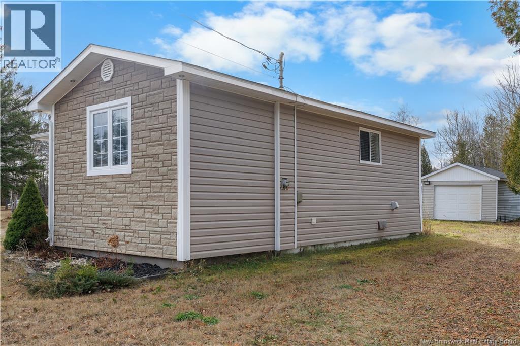 258 Principale, Pointe-Verte, New Brunswick  E8J 2W8 - Photo 23 - NB130379