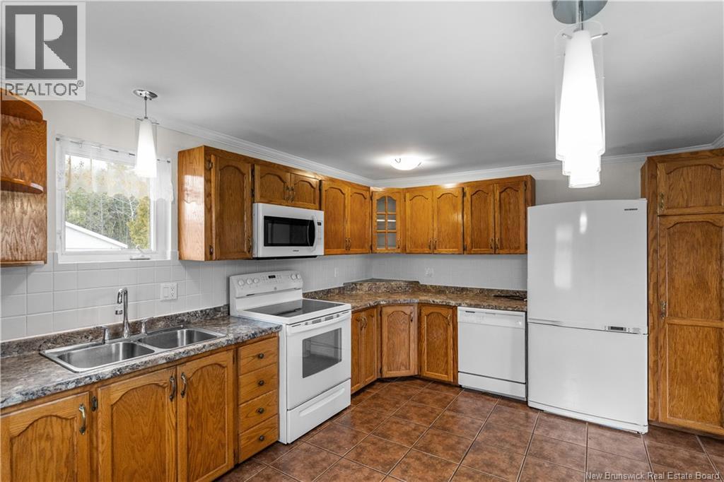 258 Principale, Pointe-Verte, New Brunswick  E8J 2W8 - Photo 6 - NB130379