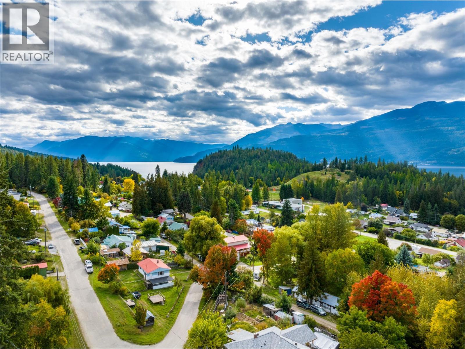 1537 Russel Avenue, Riondel, British Columbia  V0B 2B0 - Photo 27 - 10340061