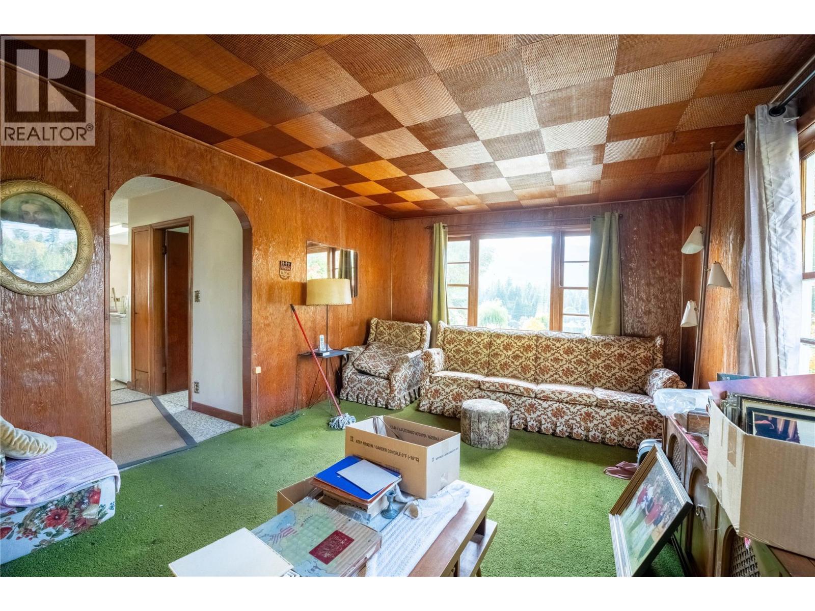 1537 Russel Avenue, Riondel, British Columbia  V0B 2B0 - Photo 13 - 10340061