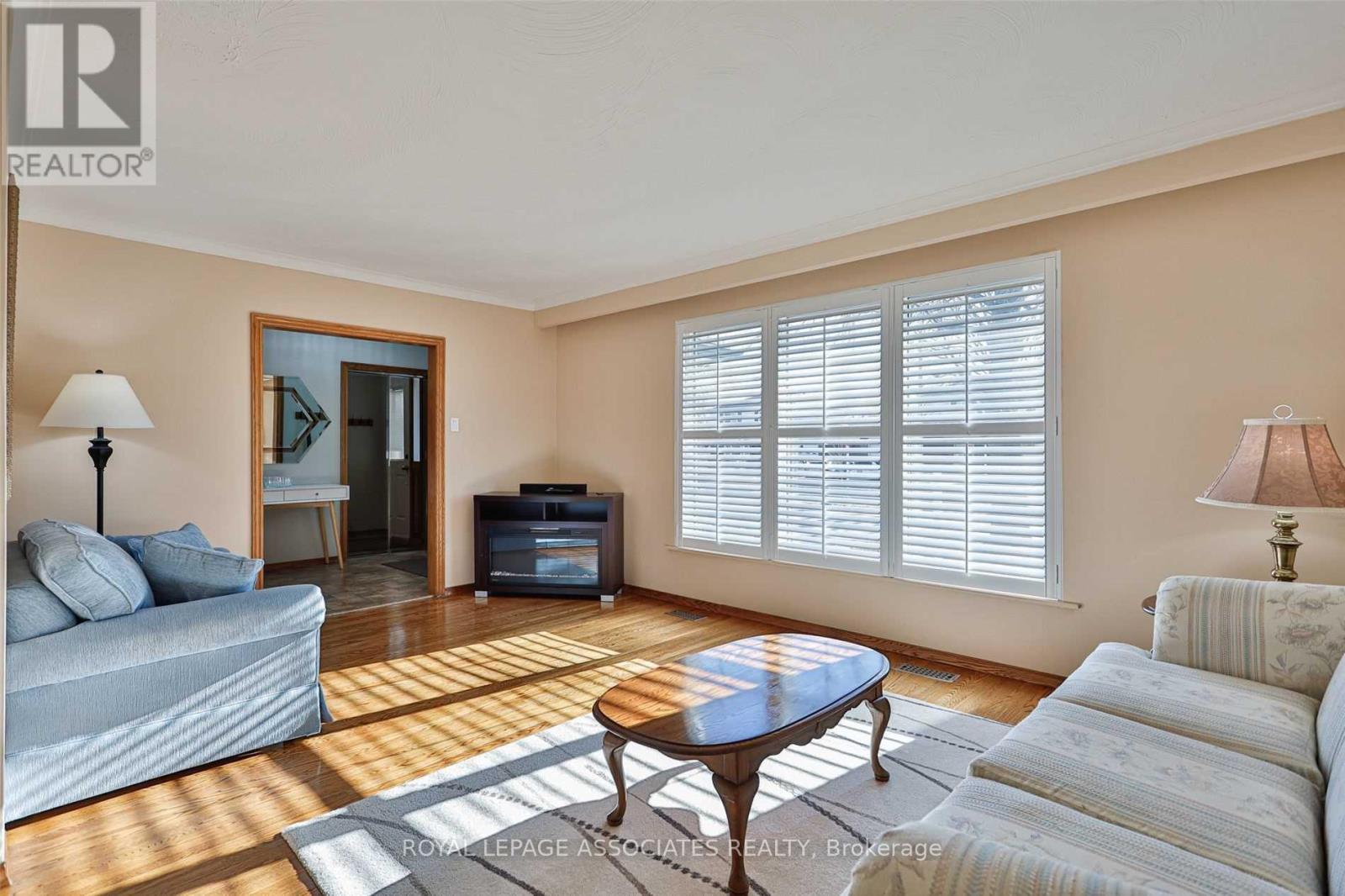 166 Lynnbrook Drive, Toronto, Ontario  M1H 2N5 - Photo 6 - E12562626