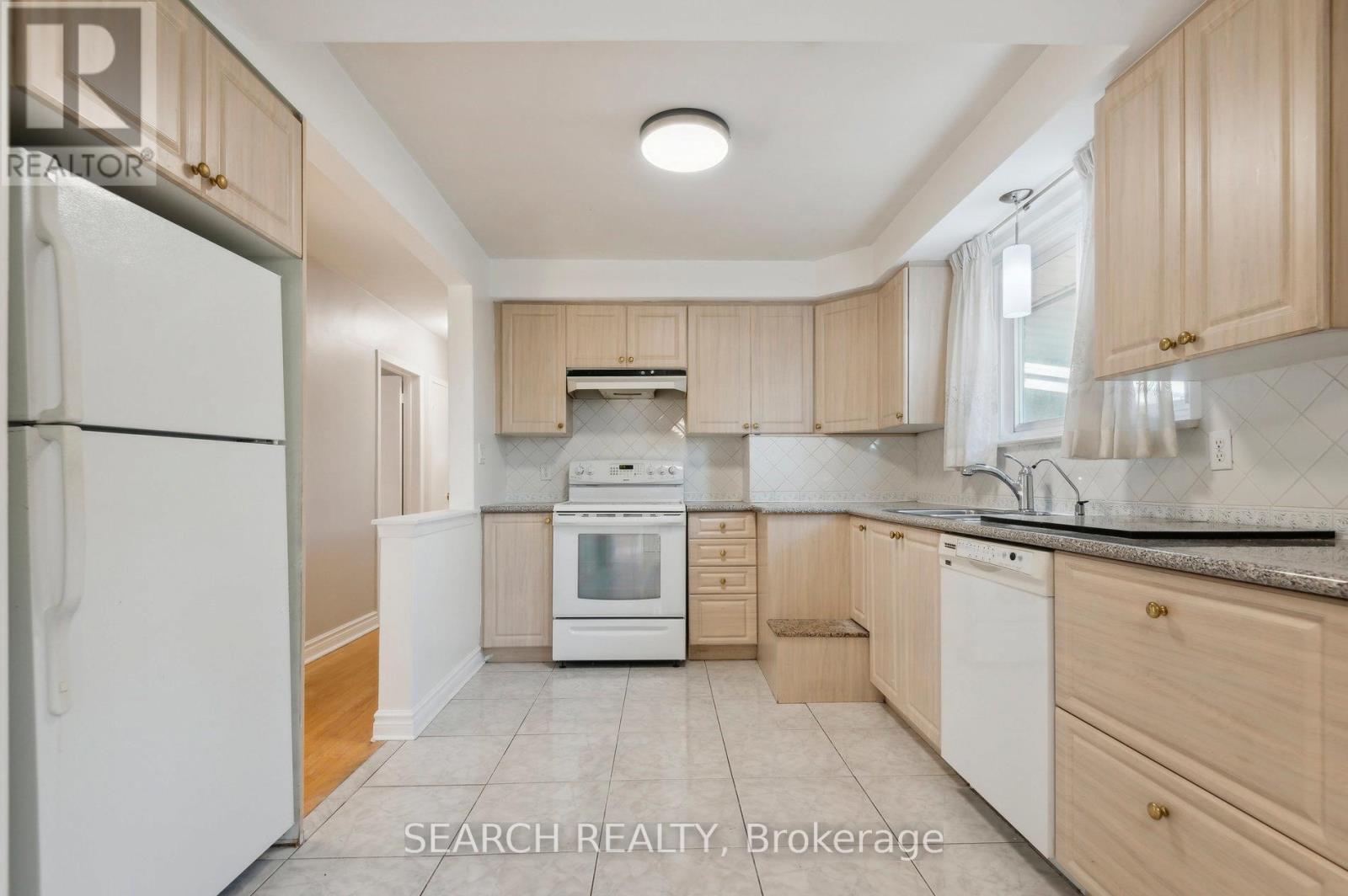 Main - 29 Jeanette Street, Toronto, Ontario  M1M 3G3 - Photo 11 - E12562716