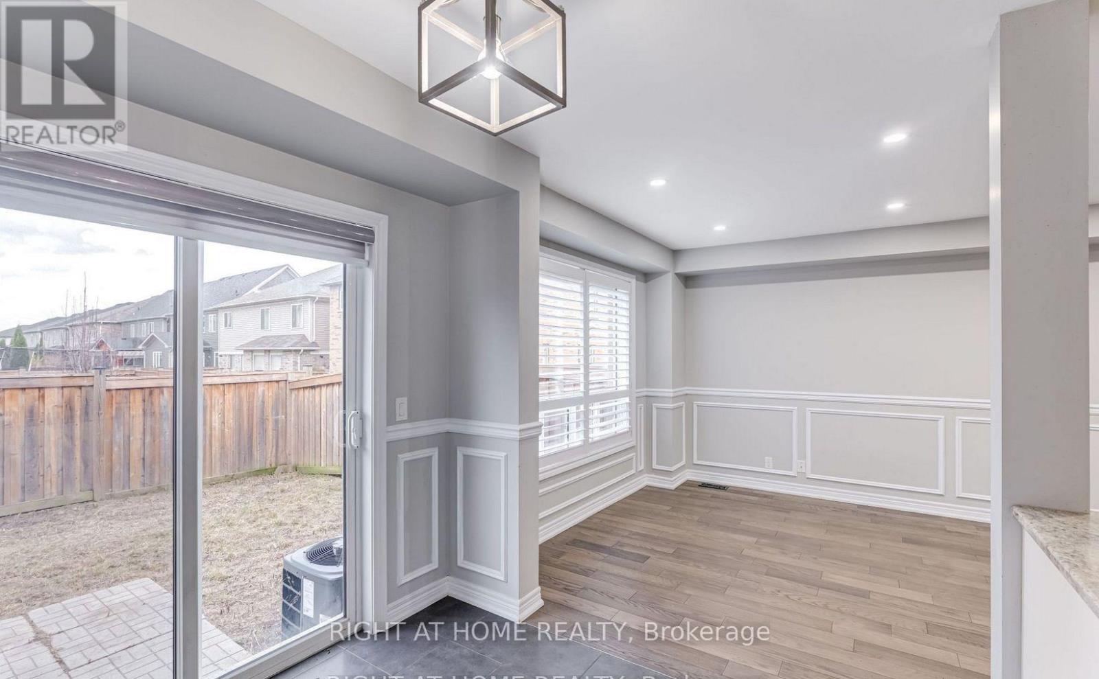 2341 Steeplechase Street, Oshawa, Ontario  L1L 0C8 - Photo 5 - E12562732