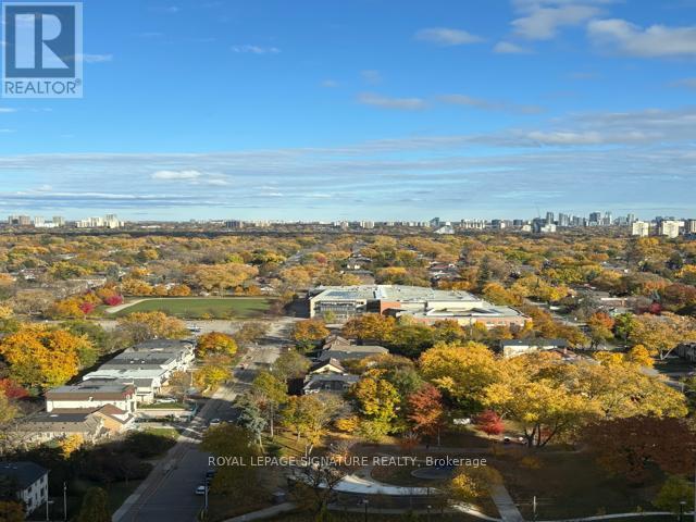 2210 - 8 HILLCREST AVENUE, Toronto, Ontario