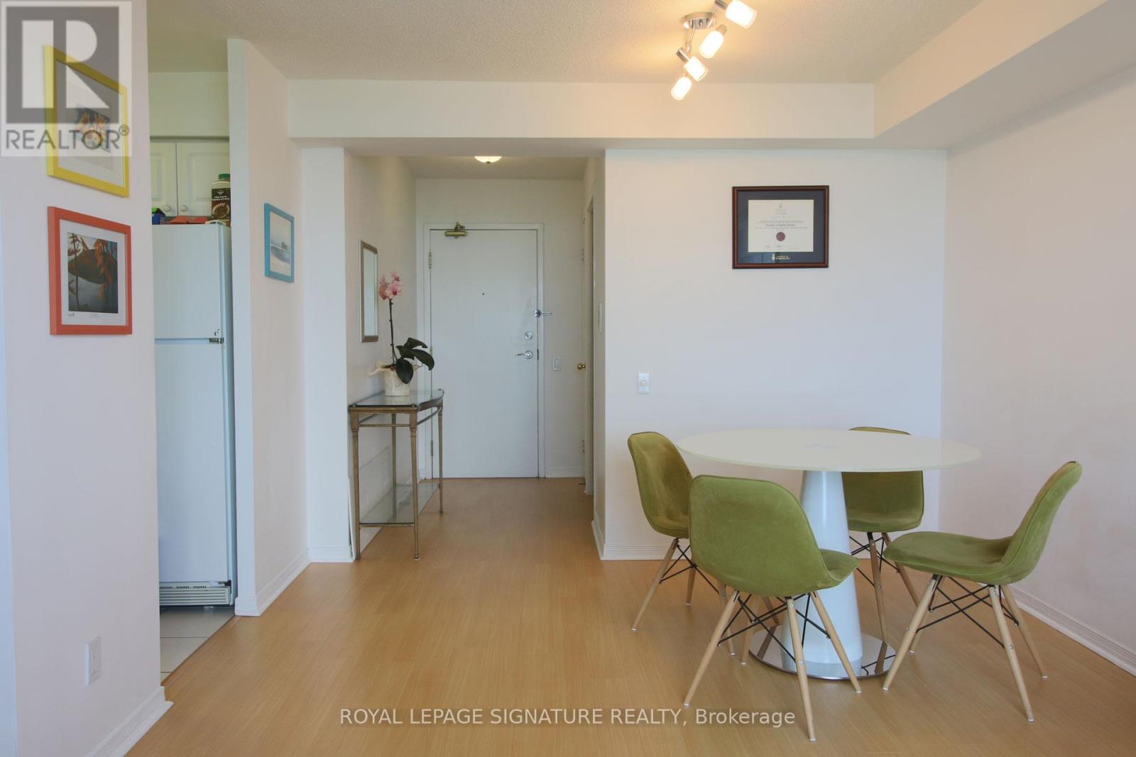 2210 - 8 Hillcrest Avenue, Toronto, Ontario M2N 6Y6 - Photo 7 - C12508254