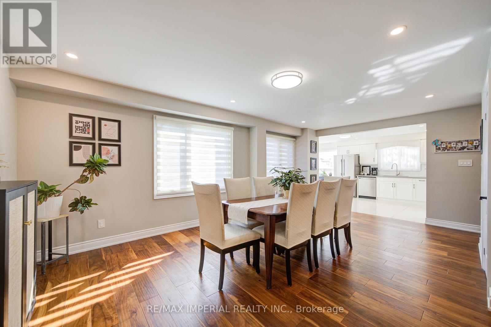 147 Millard Street, Whitchurch-Stouffville, Ontario  L4A 5A1 - Photo 5 - N12399180