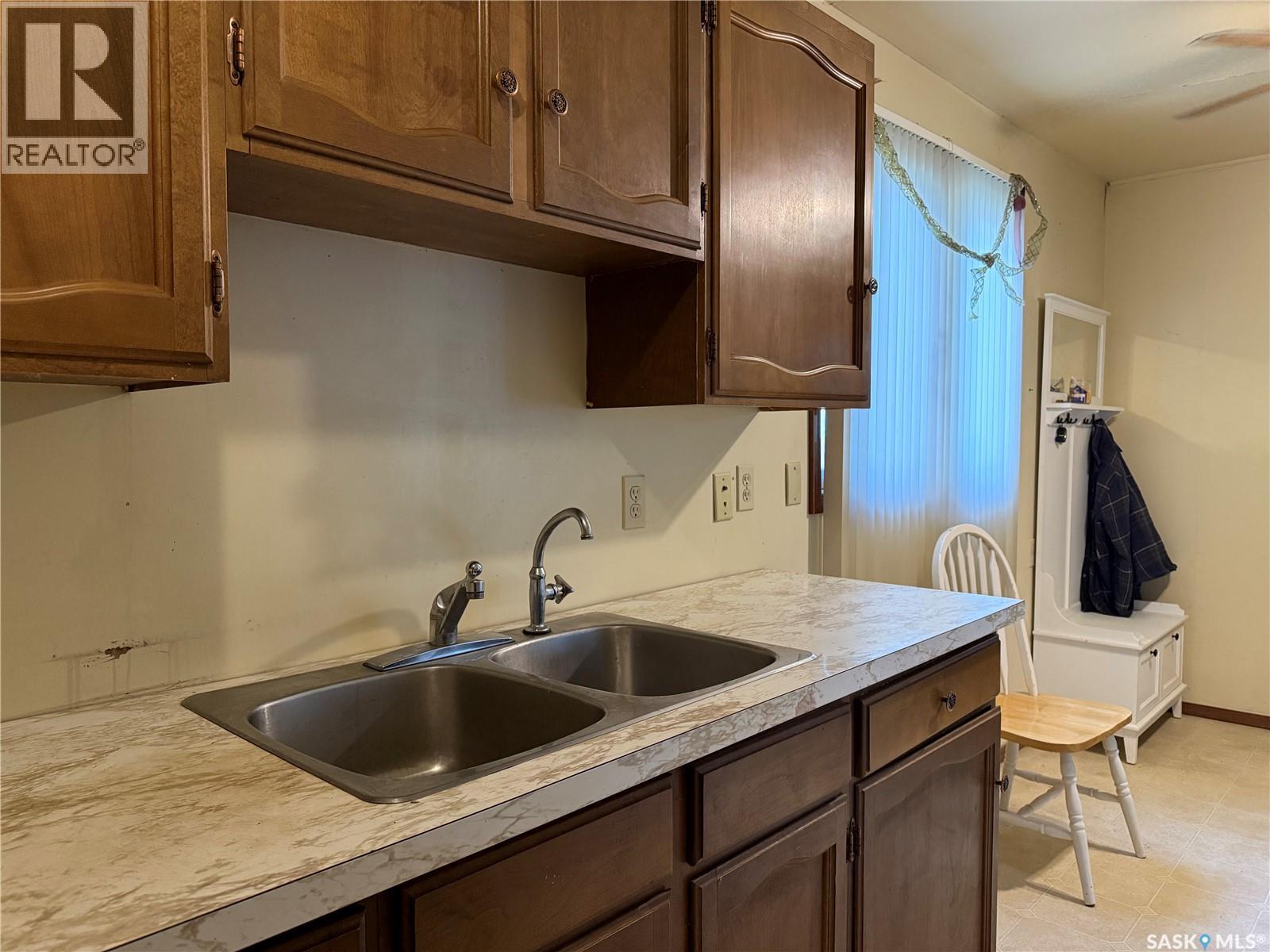 1178 Chestnut Avenue, Moose Jaw, Saskatchewan  S6H 1B1 - Photo 8 - SK024421