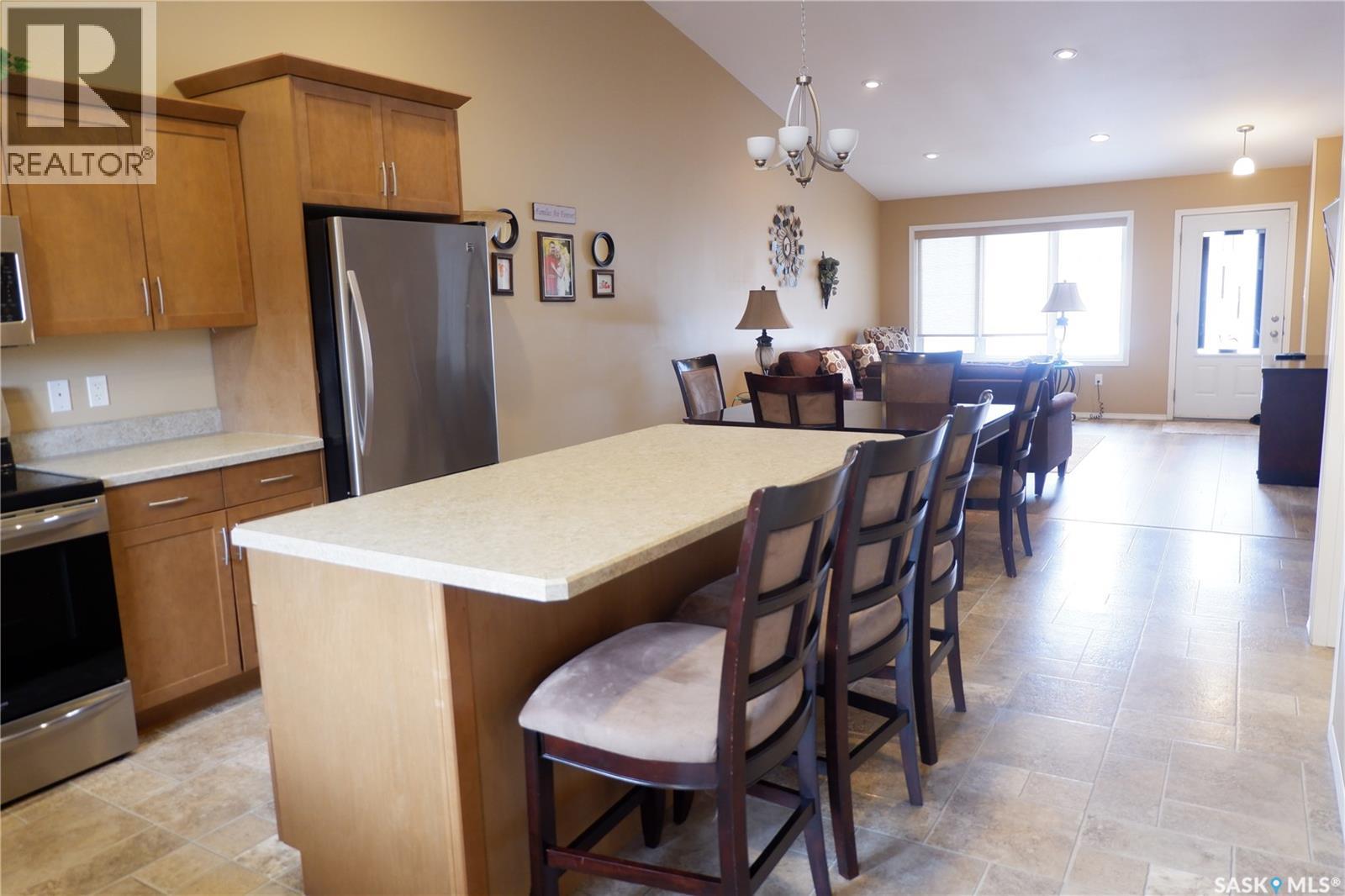 401 3rd Avenue E, Assiniboia, Saskatchewan  S0H 0B0 - Photo 13 - SK024419