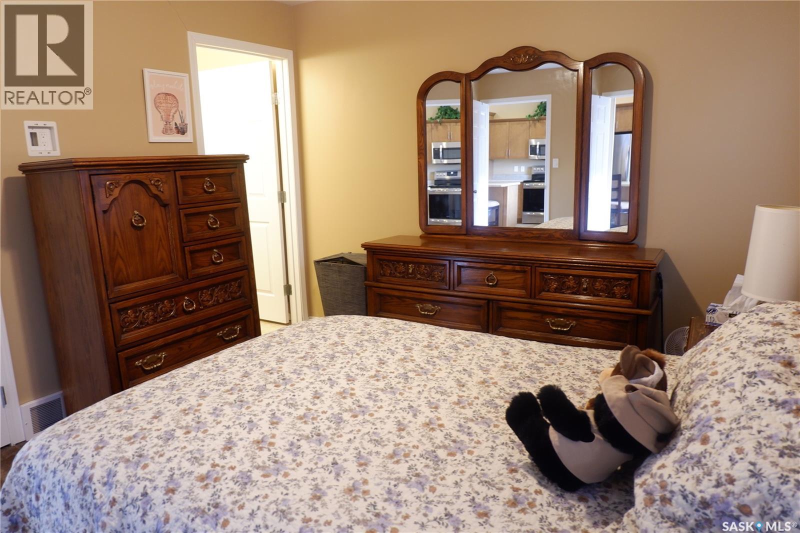 401 3rd Avenue E, Assiniboia, Saskatchewan  S0H 0B0 - Photo 15 - SK024419