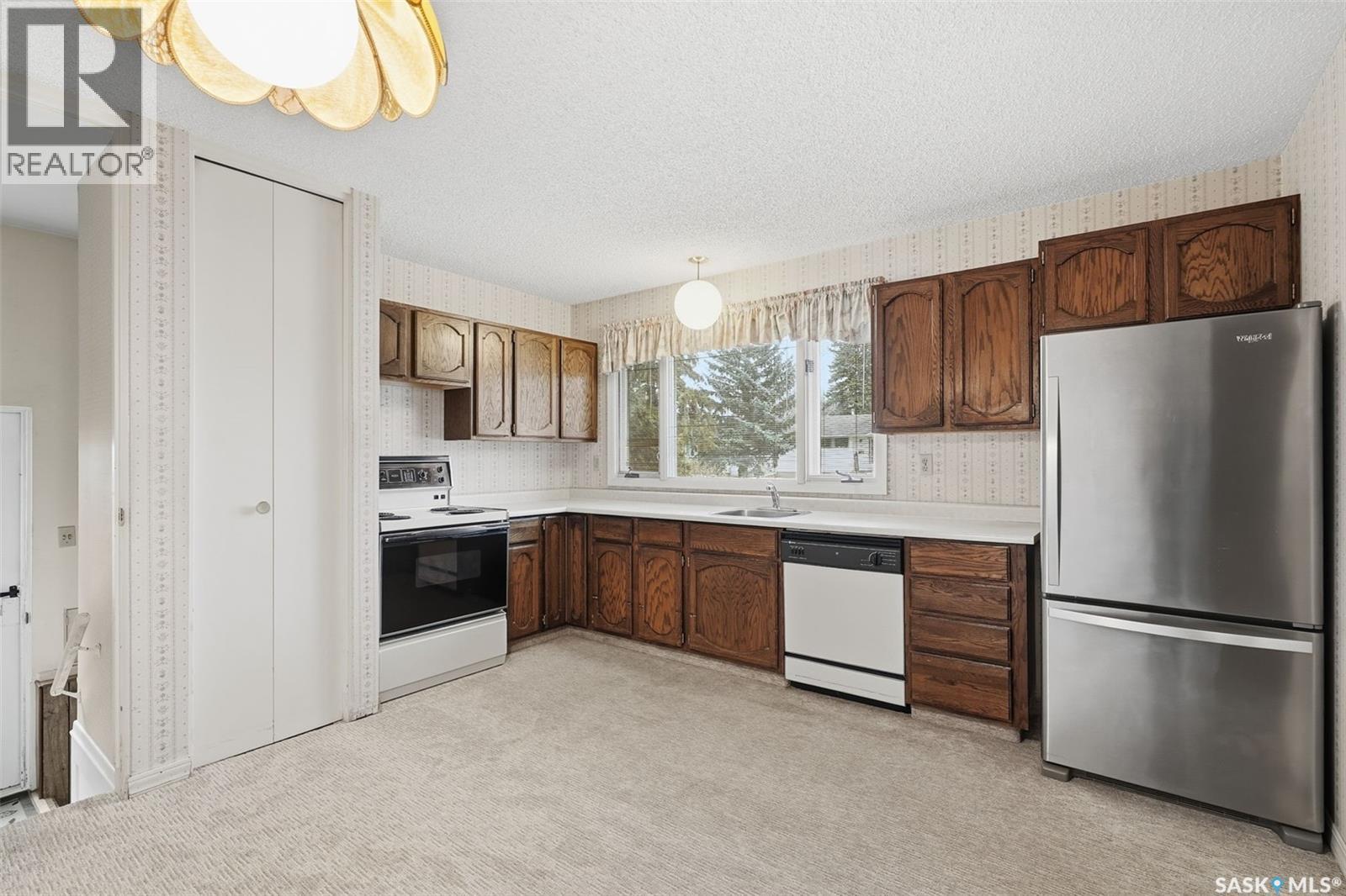 24 Oliver Crescent, Saskatoon, Saskatchewan  S7H 3C8 - Photo 6 - SK024418