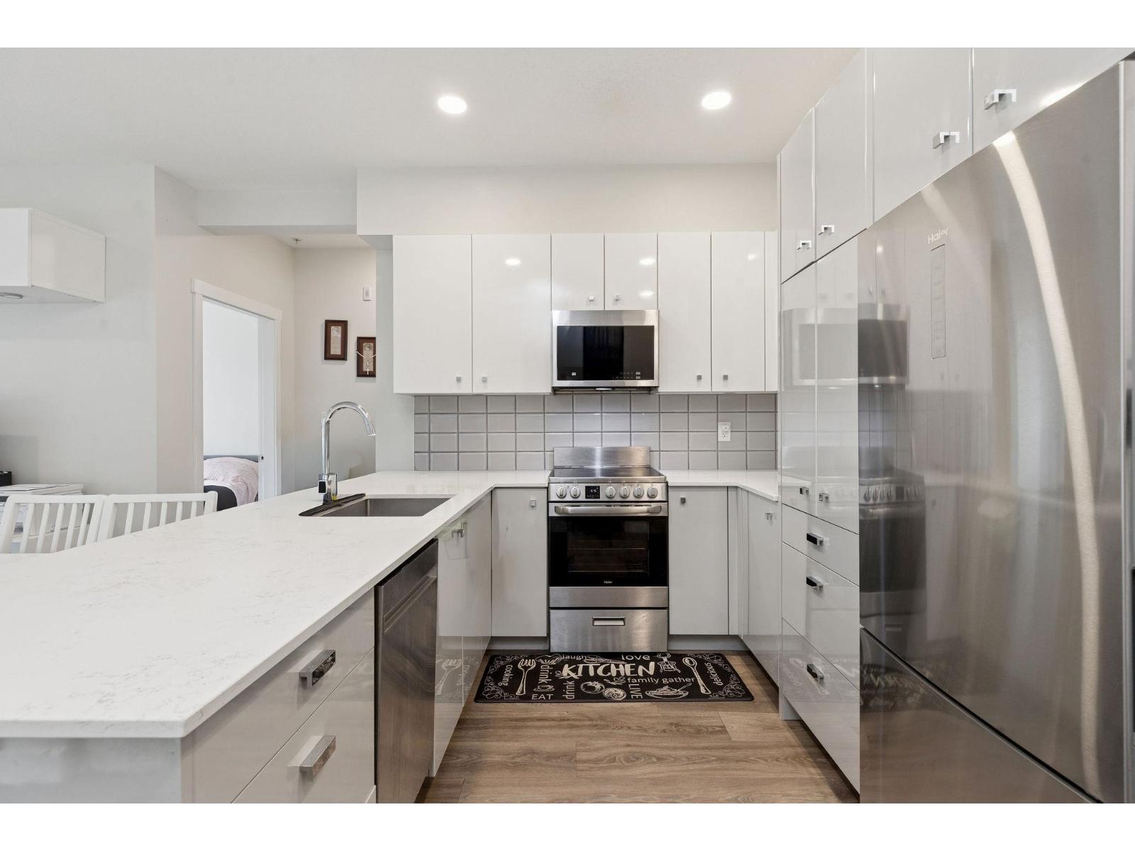 124 10838 Whalley Boulevard, Surrey, British Columbia  V3R 0G8 - Photo 7 - R3068577