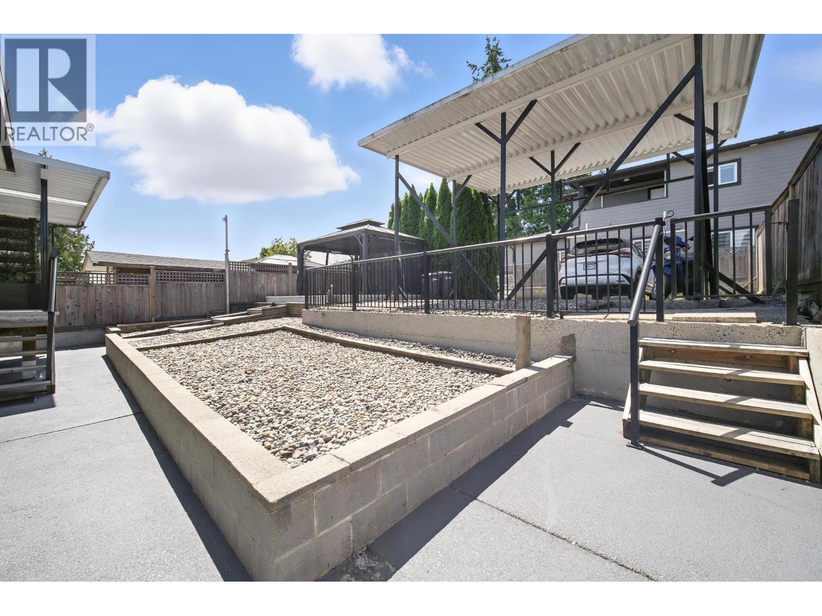 7563 1st Street, Burnaby, British Columbia  V3N 3T3 - Photo 35 - R3068513