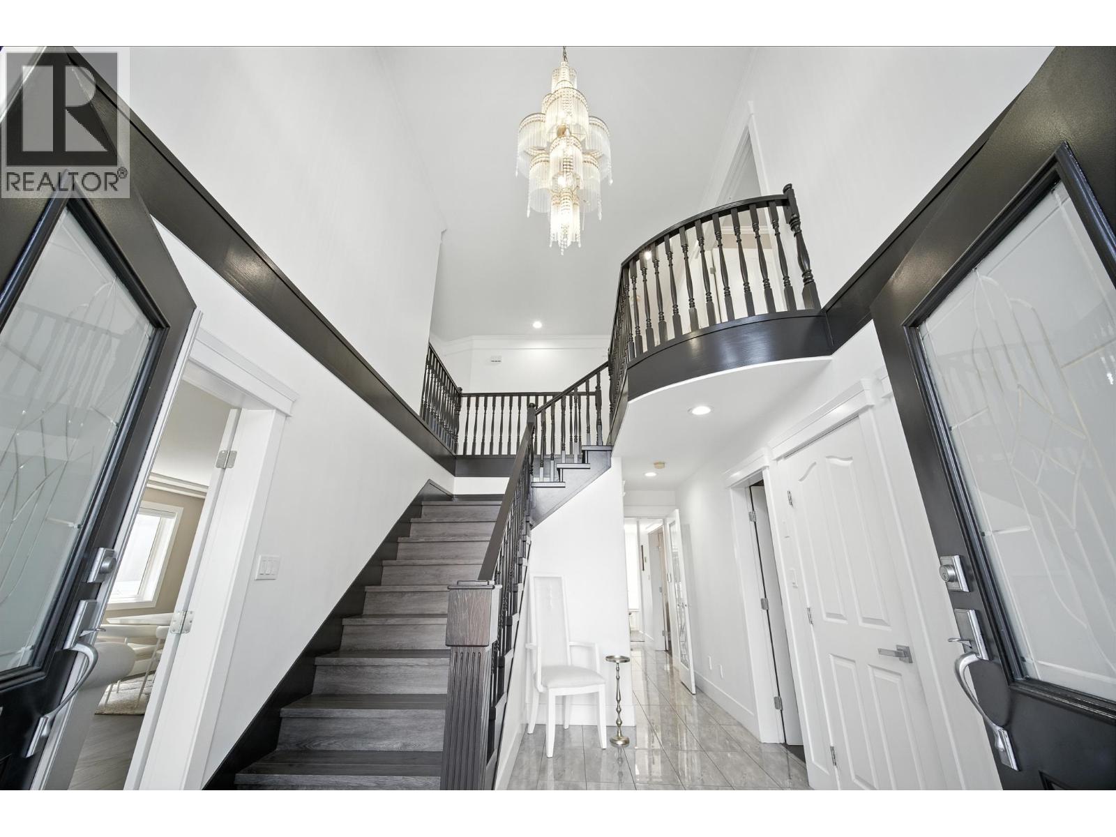 7563 1st Street, Burnaby, British Columbia  V3N 3T3 - Photo 11 - R3068513