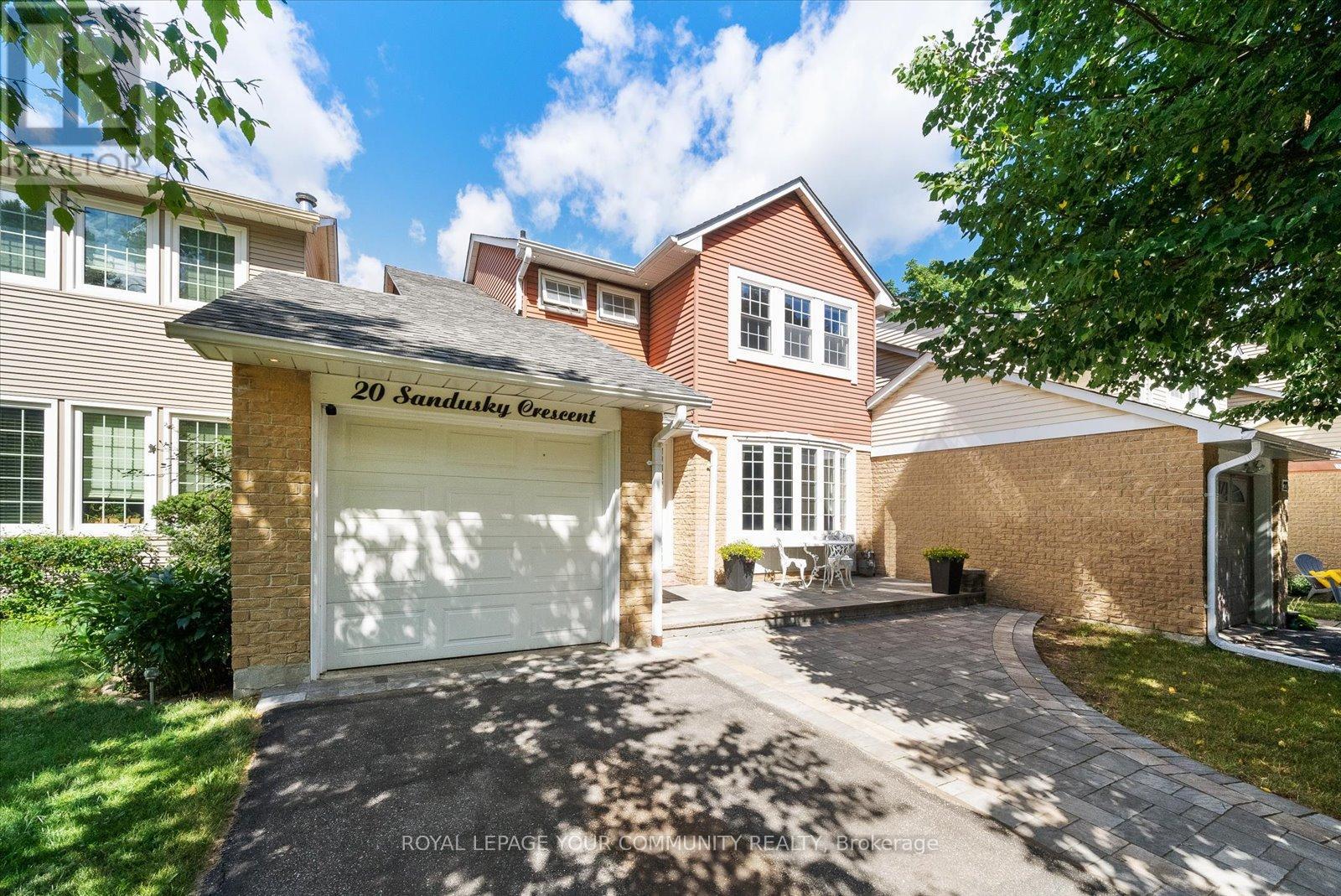 20 SANDUSKY CRESCENT, Aurora, Ontario