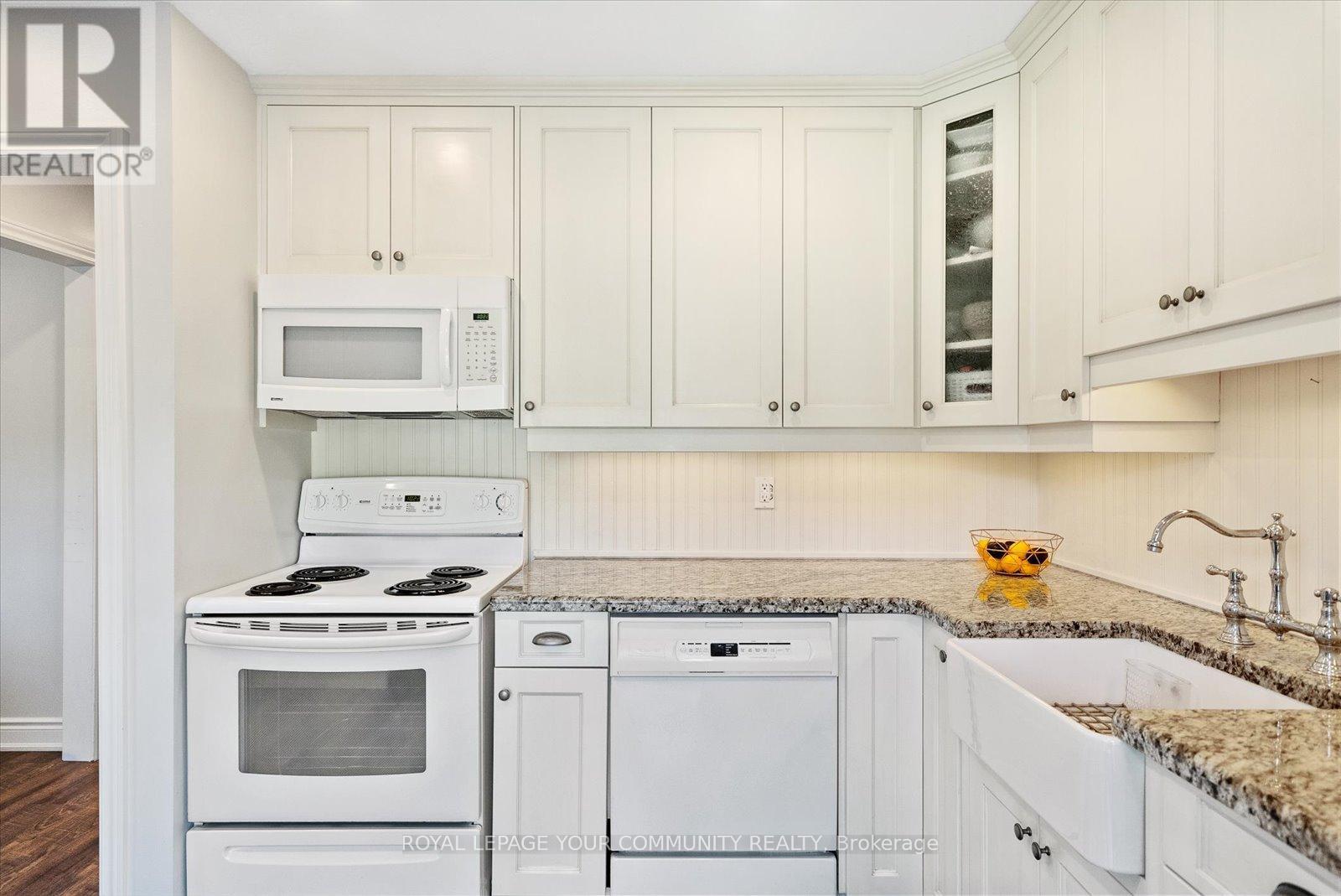 20 Sandusky Crescent, Aurora, Ontario  L4G 3N4 - Photo 10 - N12562582