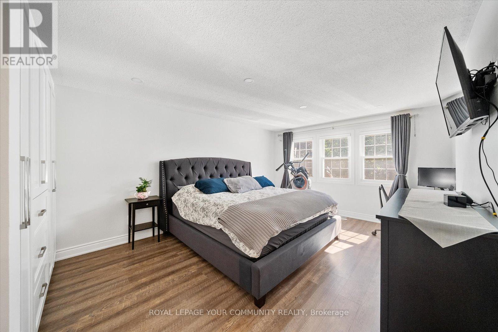 20 Sandusky Crescent, Aurora, Ontario  L4G 3N4 - Photo 17 - N12562582