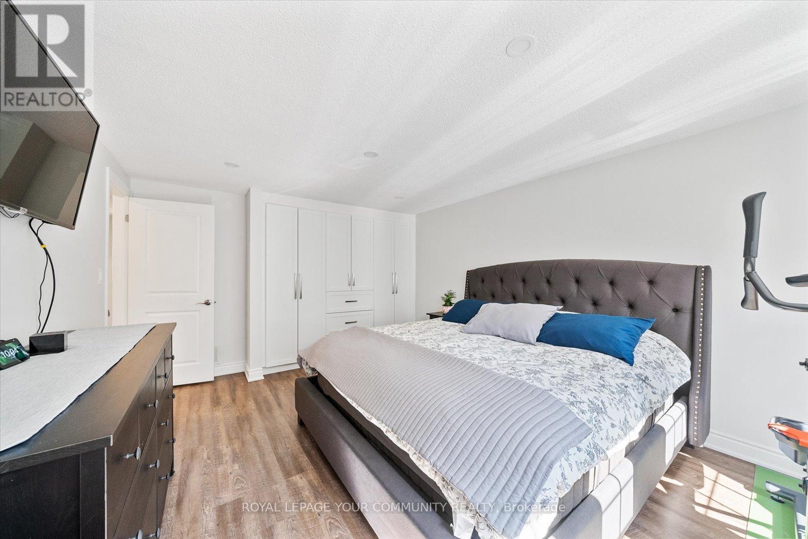 20 Sandusky Crescent, Aurora, Ontario  L4G 3N4 - Photo 19 - N12562582