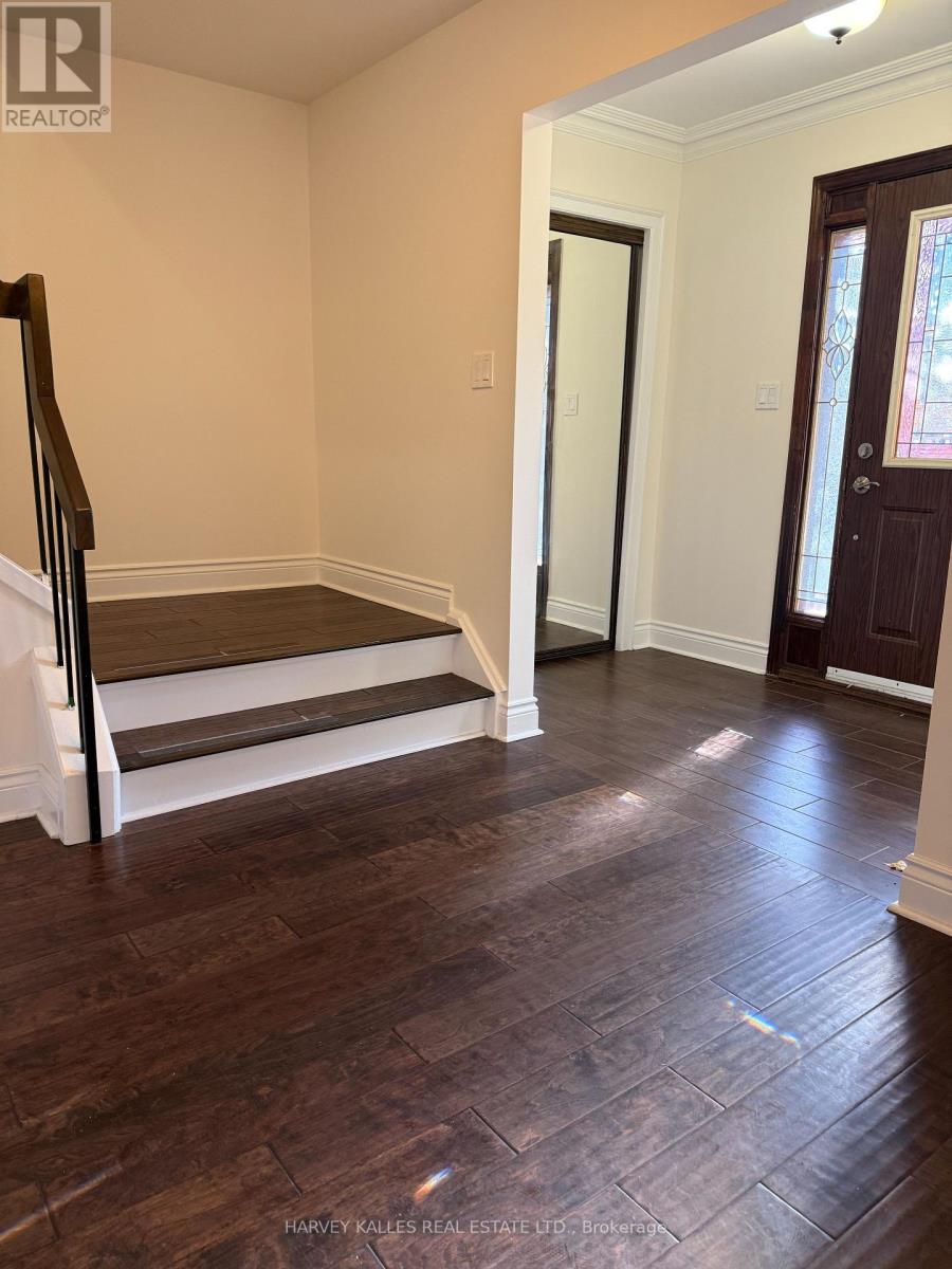 62 Dersingham Crescent, Markham, Ontario  L3T 4E8 - Photo 2 - N12562662