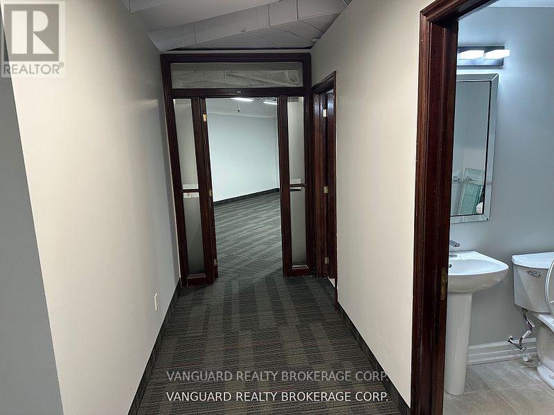 17b - 231 Millway Avenue, Vaughan, Ontario  L4K 3W7 - Photo 3 - N12562702