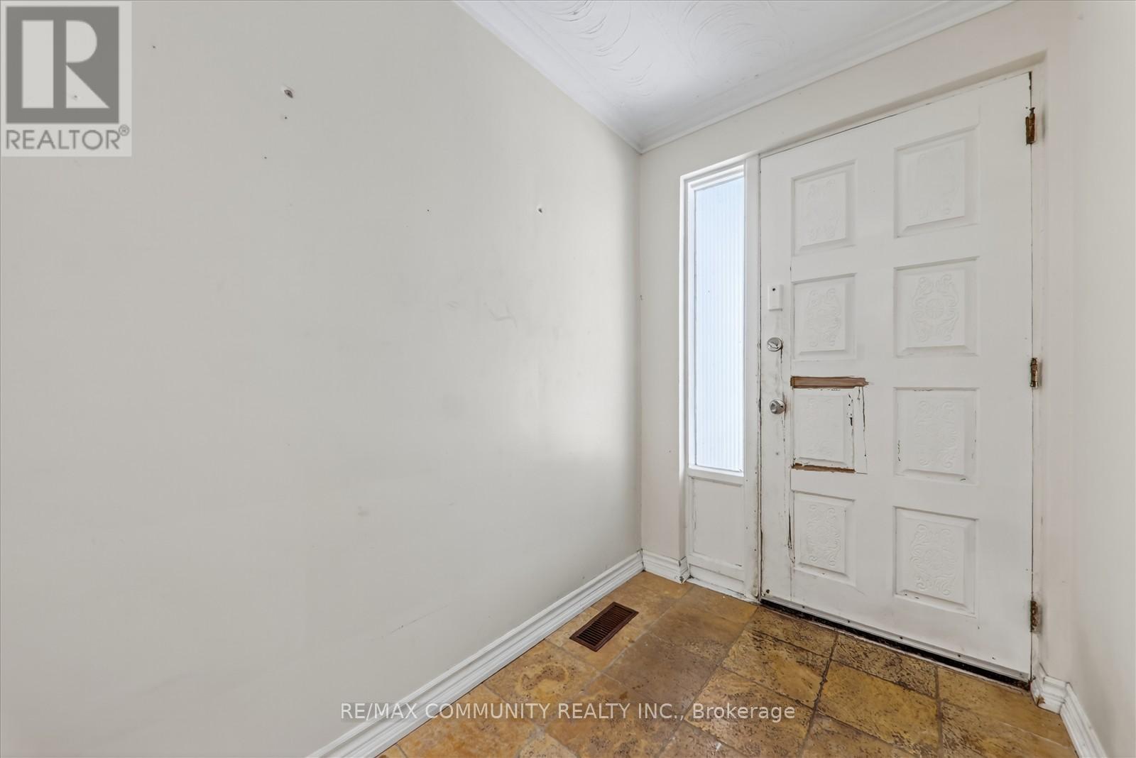 Main - 6104 Bloomington Road, Whitchurch-Stouffville, Ontario  L4A 7X3 - Photo 8 - N12562766