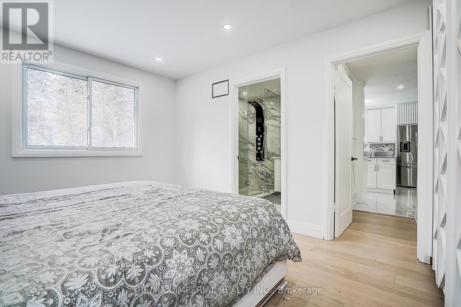 332 Dixon Boulevard, Newmarket, Ontario  L3Y 4V6 - Photo 24 - N12562774