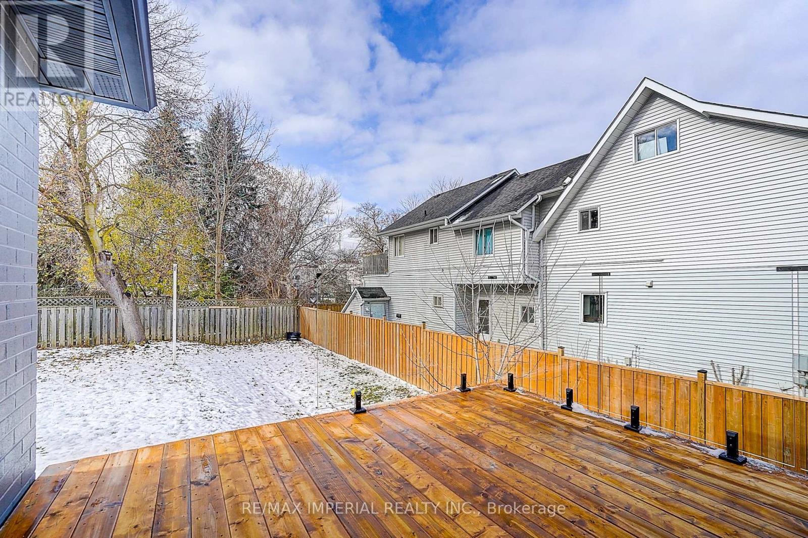 332 Dixon Boulevard, Newmarket, Ontario  L3Y 4V6 - Photo 29 - N12562774