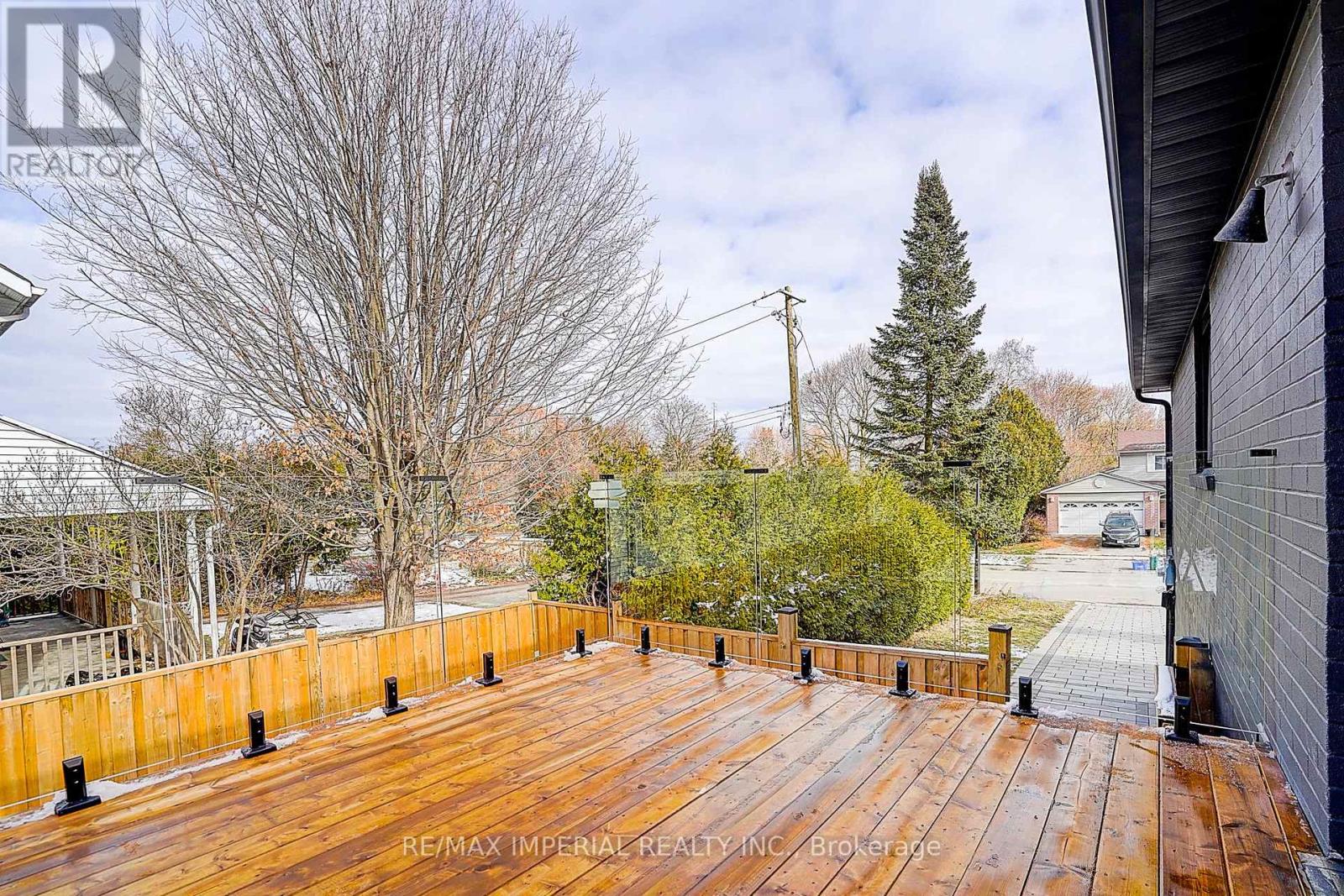 332 Dixon Boulevard, Newmarket, Ontario  L3Y 4V6 - Photo 30 - N12562774