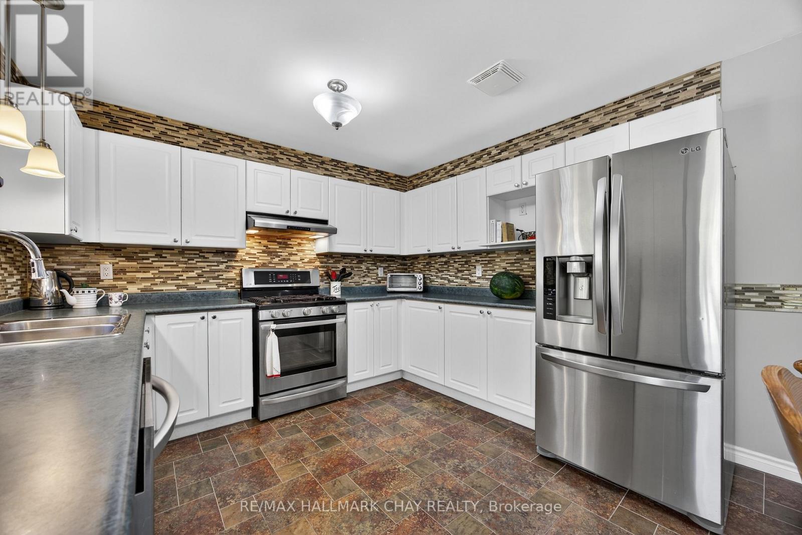 2446 Ralph Street, Innisfil, Ontario  L9S 2G4 - Photo 11 - N12562796