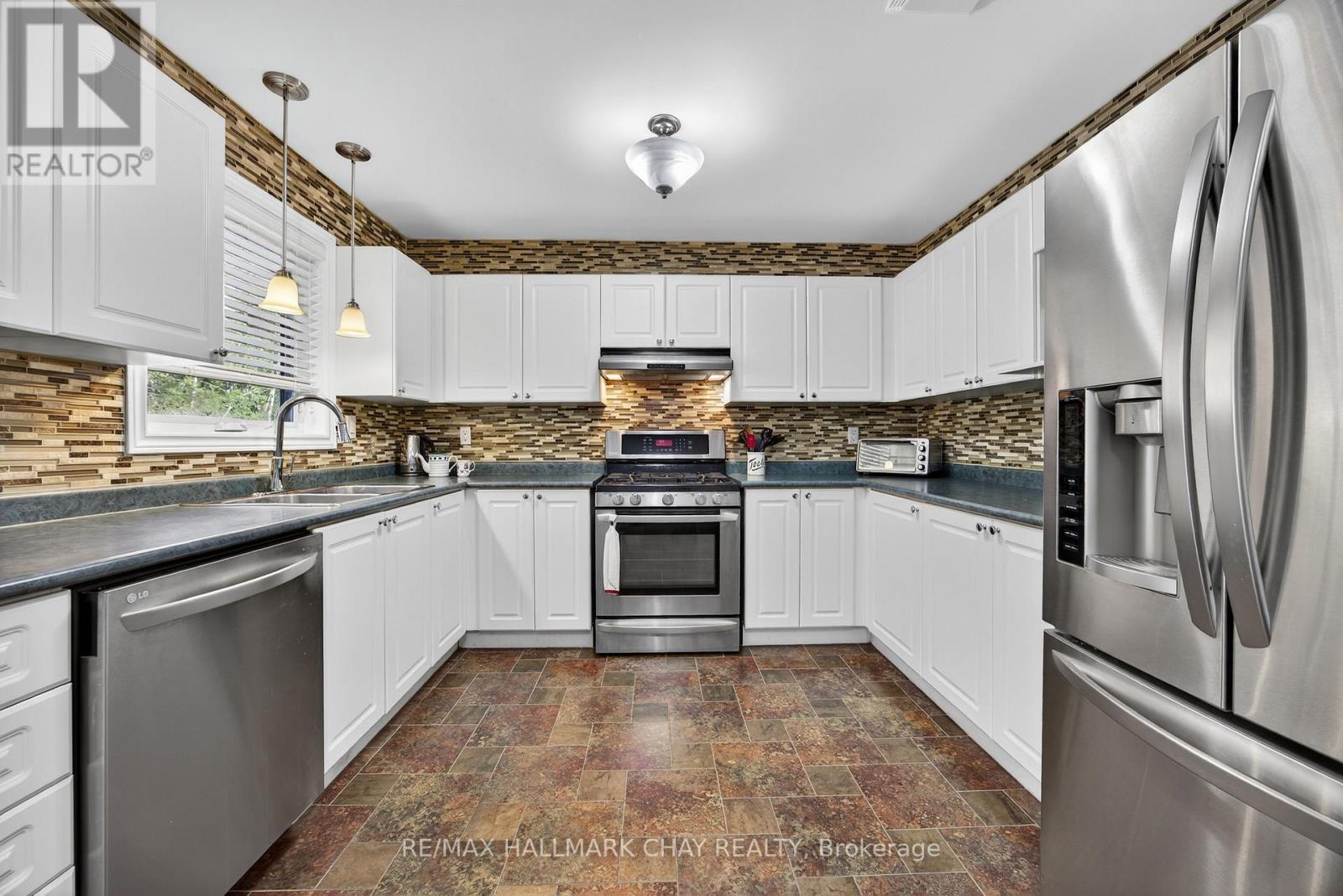 2446 Ralph Street, Innisfil, Ontario  L9S 2G4 - Photo 12 - N12562796