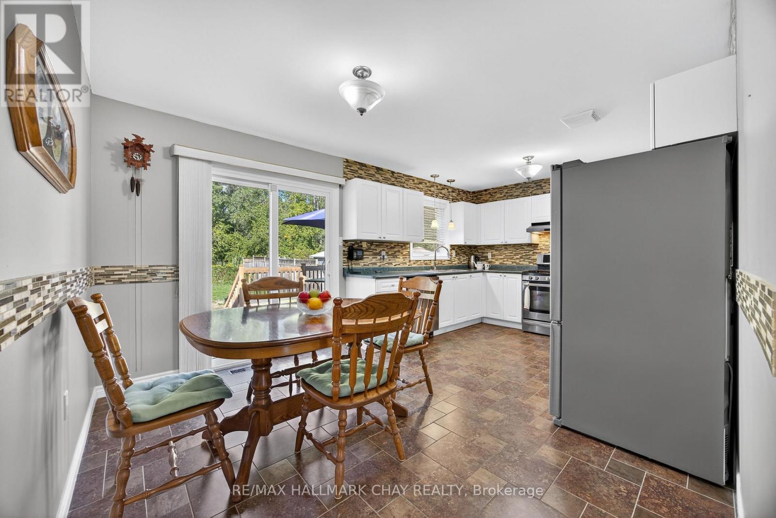 2446 Ralph Street, Innisfil, Ontario  L9S 2G4 - Photo 14 - N12562796